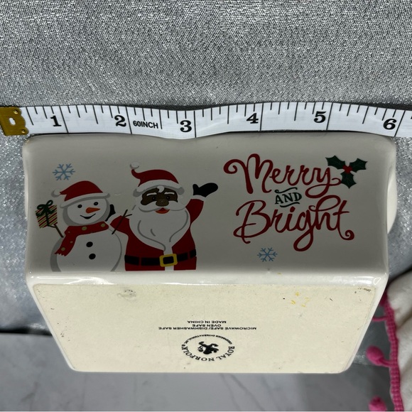 Santa and Snowman Milk and Cookies Dishes for Christmas - Picture 7 of 10